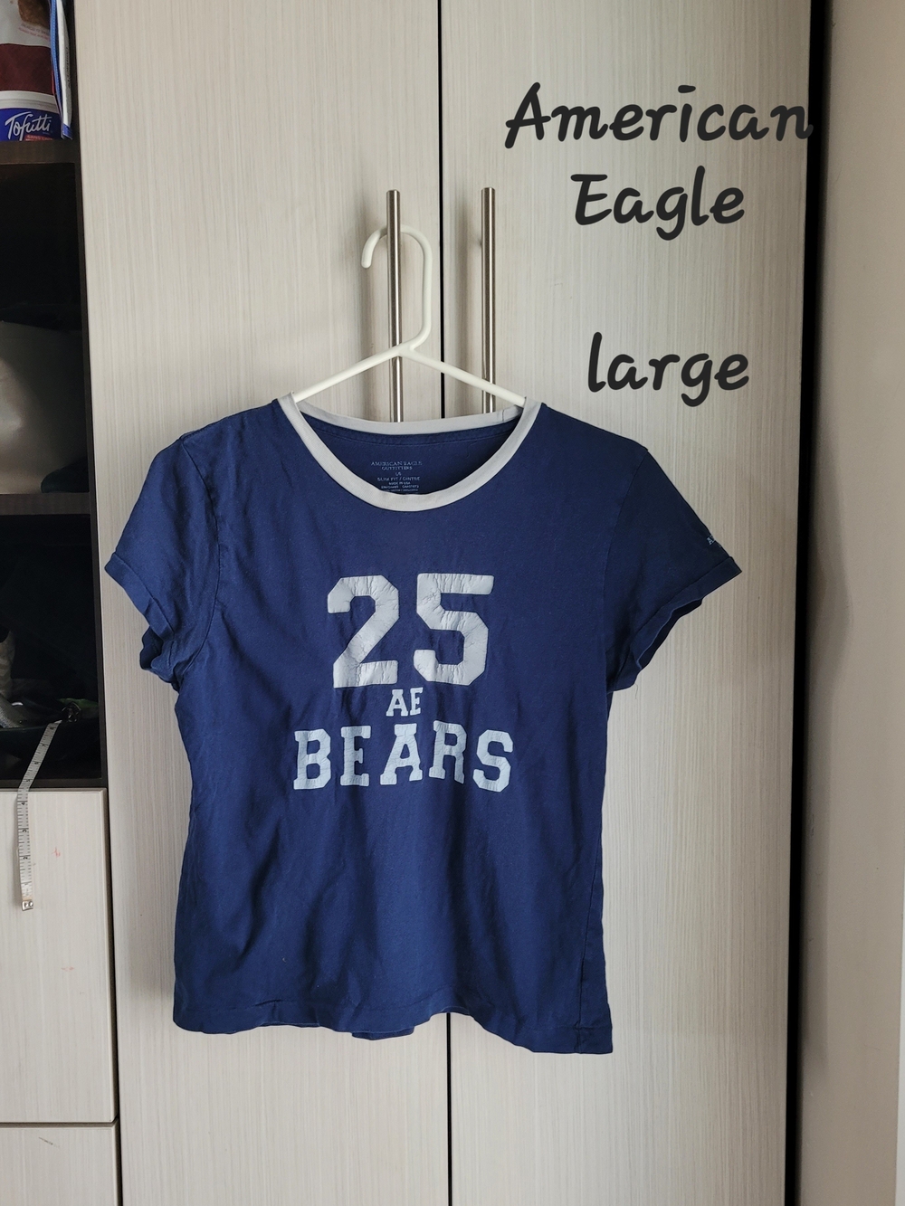 American Eagle Outfitters navy blue '25 BEARS' graphic tee